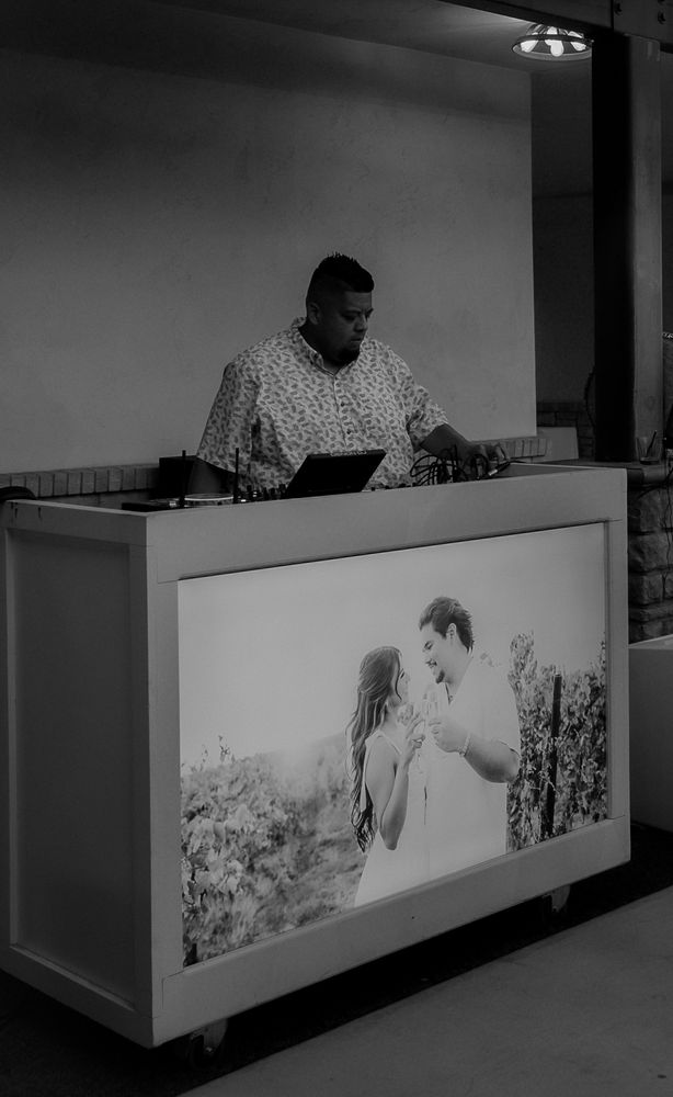 Manny Garcia, wedding and quinceañera DJ and MC in Bakersfield California